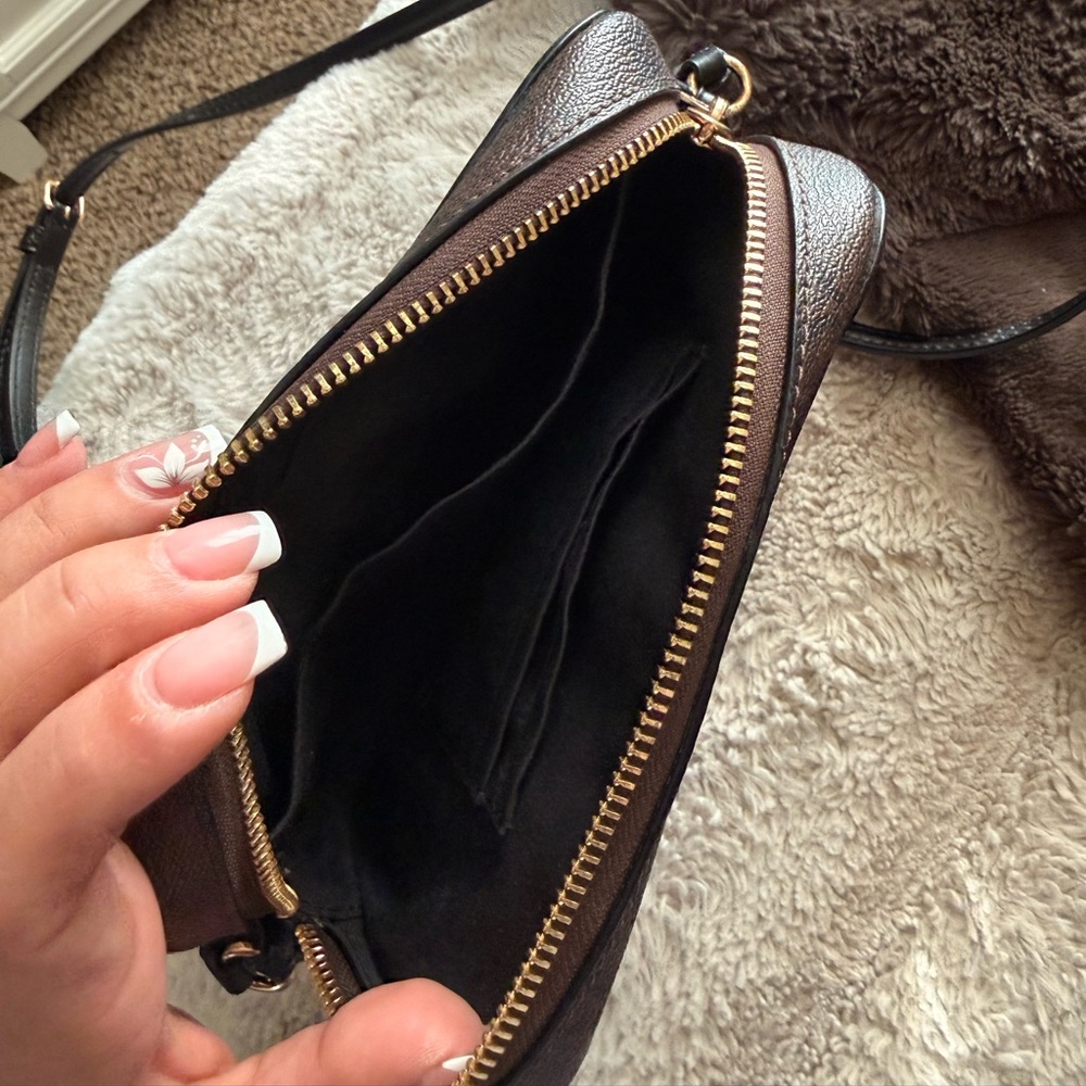 Crossbody coach purse - Picture 5 of 5